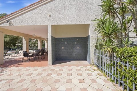 Condo in Safety Harbor, Florida, 2 bedrooms  № 2383727 - photo 27