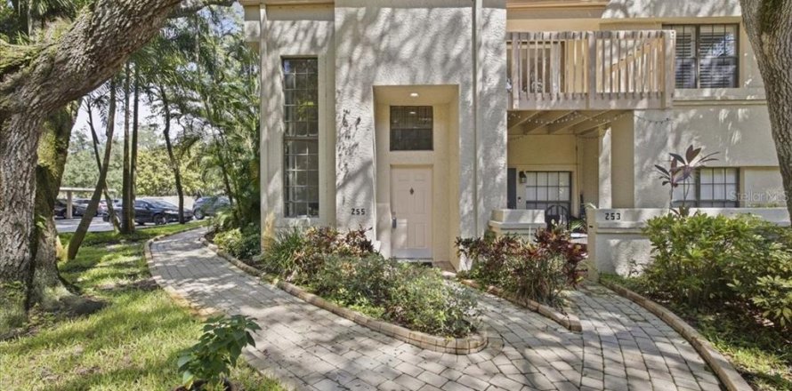 Condo in Safety Harbor, Florida, 2 bedrooms  № 2383727