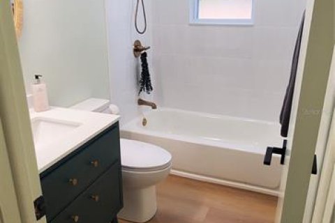 Apartamento en alquiler en Tampa, Florida, 2 dormitorios, 69.68 m2 № 1832818 - foto 4