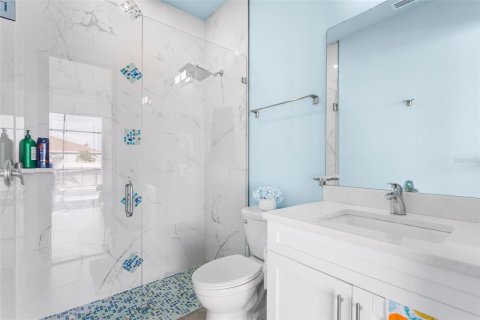 House in Cape Coral, Florida 4 bedrooms, 195.28 sq.m. № 1583837 - photo 24