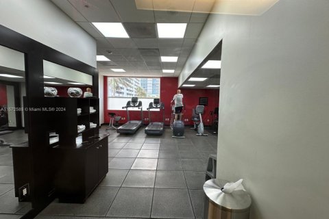 Condominio en venta en Fort Lauderdale, Florida, 1 dormitorio, 50.91 m2 № 1863042 - foto 18