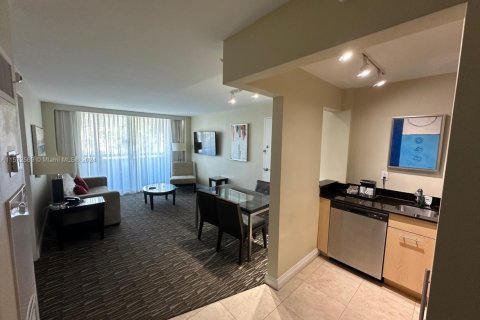 Condominio en venta en Fort Lauderdale, Florida, 1 dormitorio, 50.91 m2 № 1863042 - foto 10