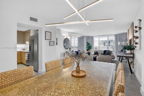 Купить кондоминиум в Авентура, Флорида 2 спальни, 98.29м2, № 2044378 - фото 11