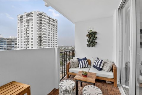 Купить кондоминиум в Авентура, Флорида 2 спальни, 98.29м2, № 2044378 - фото 8