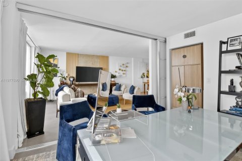 Купить кондоминиум в Авентура, Флорида 2 спальни, 98.29м2, № 2044378 - фото 18