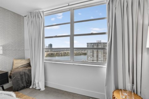 Купить кондоминиум в Авентура, Флорида 2 спальни, 98.29м2, № 2044378 - фото 30