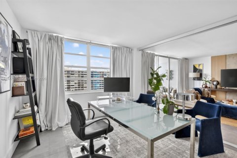 Купить кондоминиум в Авентура, Флорида 2 спальни, 98.29м2, № 2044378 - фото 19