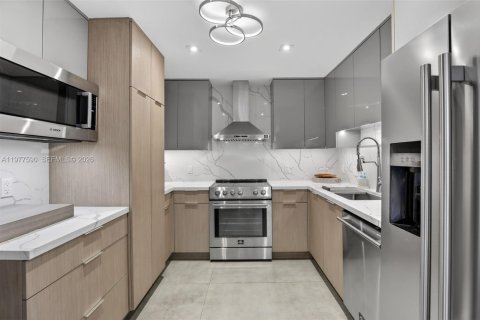 Купить кондоминиум в Авентура, Флорида 2 спальни, 98.29м2, № 2044378 - фото 3