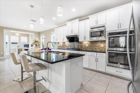 Casa en venta en Wesley Chapel, Florida, 4 dormitorios, 262.08 m2 № 2102175 - foto 12