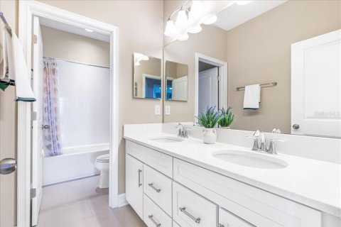 Casa en venta en Wesley Chapel, Florida, 4 dormitorios, 262.08 m2 № 2102175 - foto 30