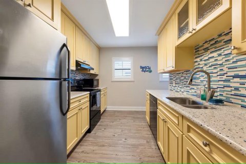 Condo in Indian Shores, Florida, 2 bedrooms  № 2099126 - photo 13