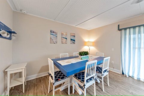 Condo in Indian Shores, Florida, 2 bedrooms  № 2099126 - photo 9