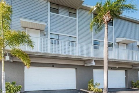 Condo in Indian Shores, Florida, 2 bedrooms  № 2099126 - photo 2