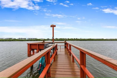 Condo in Indian Shores, Florida, 2 bedrooms  № 2099126 - photo 24