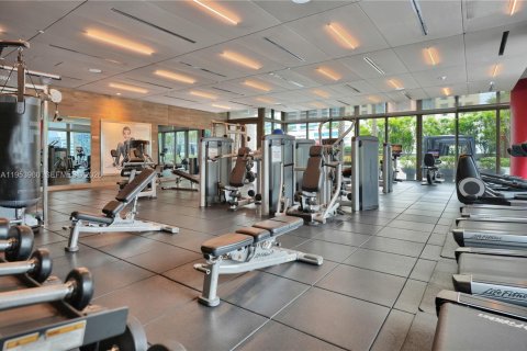 Condominio en alquiler en Miami, Florida, 1 dormitorio, 84.08 m2 № 2054940 - foto 27