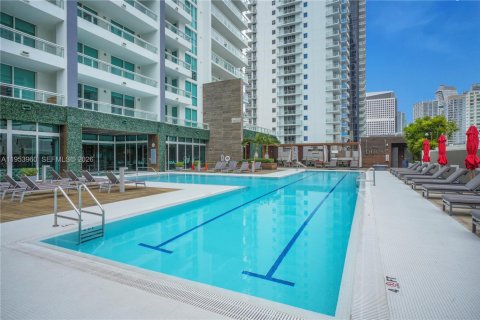 Condominio en alquiler en Miami, Florida, 1 dormitorio, 84.08 m2 № 2054940 - foto 25