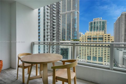 Condominio en alquiler en Miami, Florida, 1 dormitorio, 84.08 m2 № 2054940 - foto 19