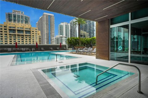 Condominio en alquiler en Miami, Florida, 1 dormitorio, 84.08 m2 № 2054940 - foto 24