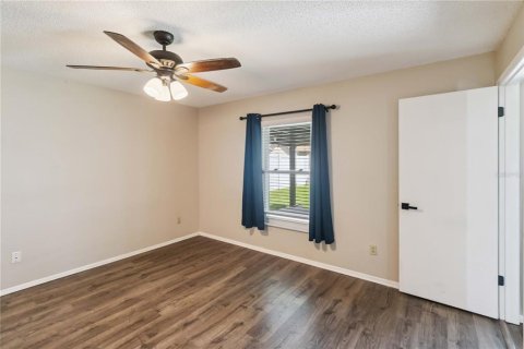 House in Orlando, Florida 3 bedrooms, 116.87 sq.m. № 1782493 - photo 13