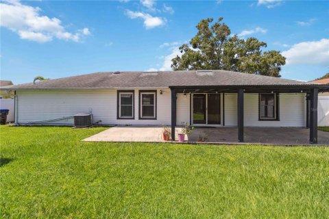 House in Orlando, Florida 3 bedrooms, 116.87 sq.m. № 1782493 - photo 17
