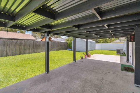 House in Orlando, Florida 3 bedrooms, 116.87 sq.m. № 1782493 - photo 20