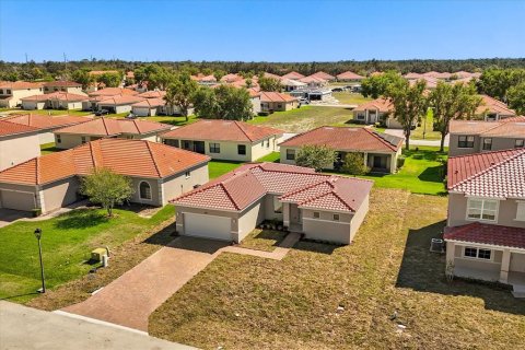 Casa en venta en Kissimmee, Florida, 4 dormitorios, 137.12 m2 № 1750870 - foto 27