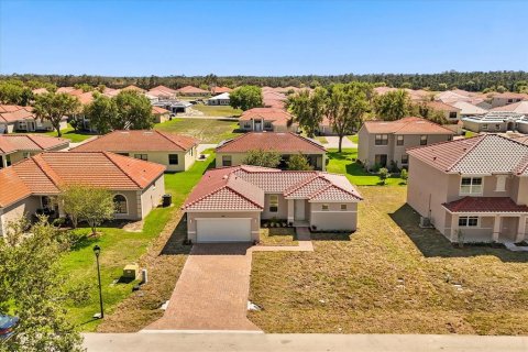 Casa en venta en Kissimmee, Florida, 4 dormitorios, 137.12 m2 № 1750870 - foto 25