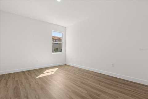 Casa en venta en Kissimmee, Florida, 4 dormitorios, 137.12 m2 № 1750870 - foto 14