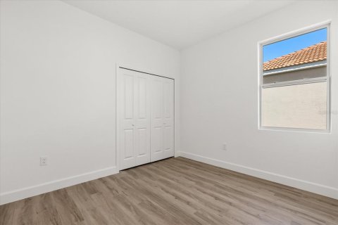 Casa en venta en Kissimmee, Florida, 4 dormitorios, 137.12 m2 № 1750870 - foto 8