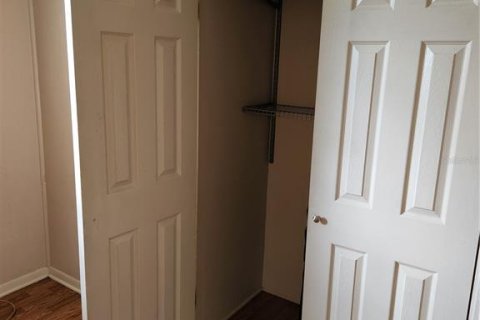 Commercial property in Tampa, Florida 127.46 sq.m. № 2121969 - photo 6