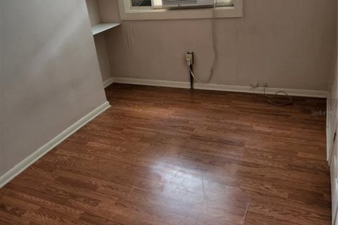 Commercial property in Tampa, Florida 127.46 sq.m. № 2121969 - photo 7