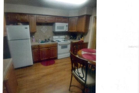Commercial property in Tampa, Florida 127.46 sq.m. № 2121969 - photo 27