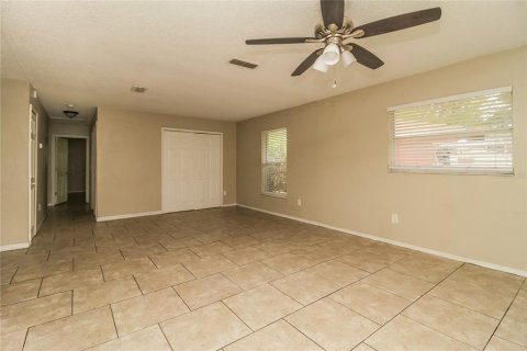 House in Apopka, Florida 3 bedrooms, 143.81 sq.m. № 1815447 - photo 5