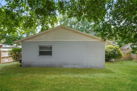 House in Apopka, Florida 3 bedrooms, 143.81 sq.m. № 1815447 - photo 16