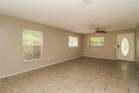 House in Apopka, Florida 3 bedrooms, 143.81 sq.m. № 1815447 - photo 2