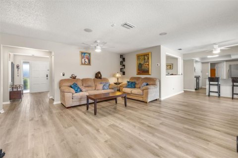Casa en venta en Palm Coast, Florida, 3 dormitorios, 187.29 m2 № 2157572 - foto 15