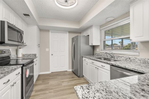 Casa en venta en Palm Coast, Florida, 3 dormitorios, 187.29 m2 № 2157572 - foto 20