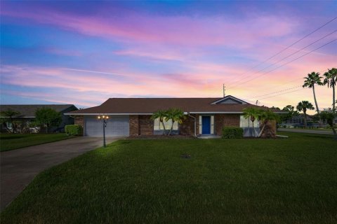 Casa en Palm Coast, Florida 3 dormitorios, 187.29 m2 № 2157572