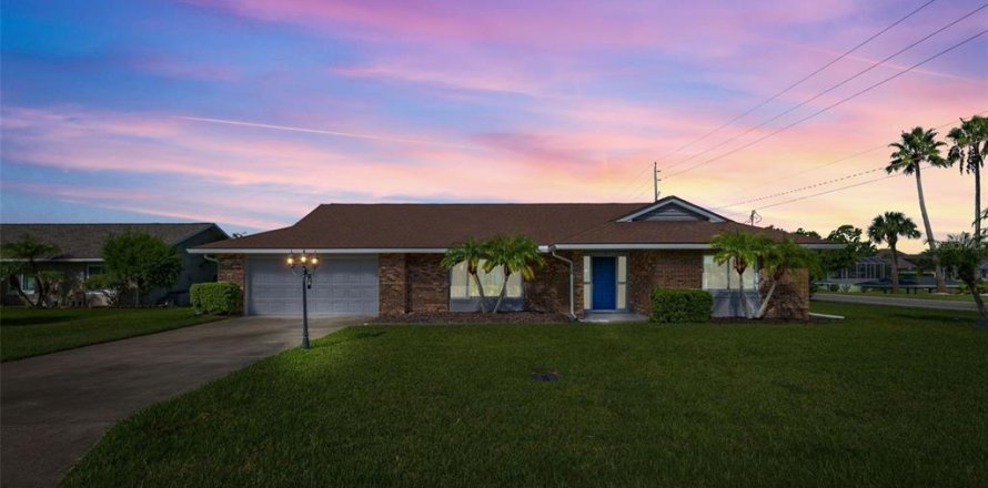 Casa en Palm Coast, Florida 3 dormitorios, 187.29 m2 № 2157572