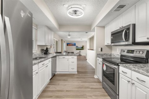 Casa en venta en Palm Coast, Florida, 3 dormitorios, 187.29 m2 № 2157572 - foto 21