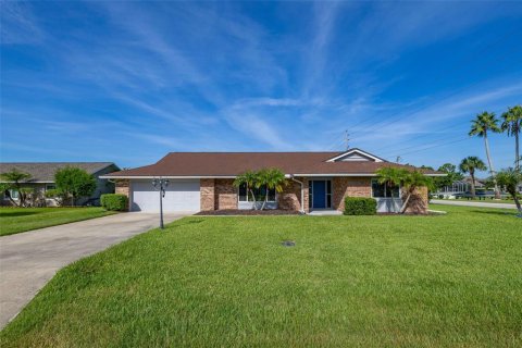 Casa en venta en Palm Coast, Florida, 3 dormitorios, 187.29 m2 № 2157572 - foto 3