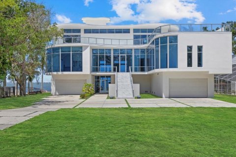 House in Sarasota, Florida 8 bedrooms, 824.51 sq.m. № 1758244 - photo 3
