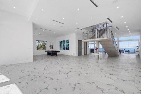 House in Sarasota, Florida 8 bedrooms, 824.51 sq.m. № 1758244 - photo 9