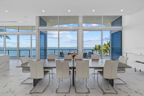 House in Sarasota, Florida 8 bedrooms, 824.51 sq.m. № 1758244 - photo 14