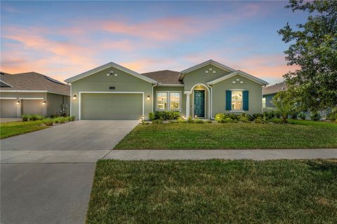 House in Mount Dora, Florida 4 bedrooms, 270.25 sq.m. № 1755281 - photo 2