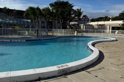 Снять в аренду кондоминиум в Майами, Флорида 1 спальня, 88.63м2, № 2047527 - фото 19