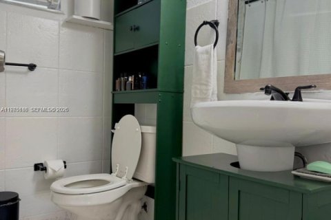 Снять в аренду кондоминиум в Майами, Флорида 1 спальня, 88.63м2, № 2047527 - фото 12