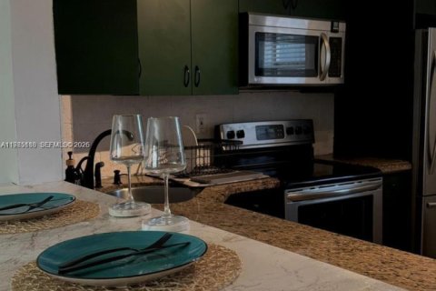 Снять в аренду кондоминиум в Майами, Флорида 1 спальня, 88.63м2, № 2047527 - фото 4