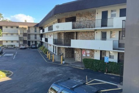 Снять в аренду кондоминиум в Майами, Флорида 1 спальня, 88.63м2, № 2047527 - фото 29