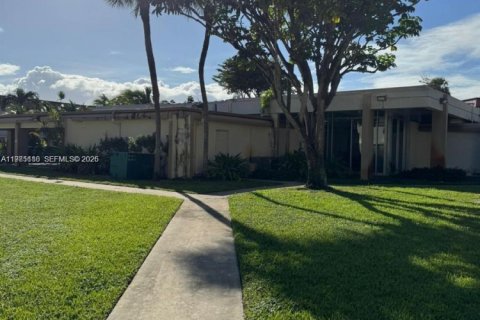 Снять в аренду кондоминиум в Майами, Флорида 1 спальня, 88.63м2, № 2047527 - фото 24